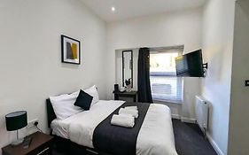 Oyo Firs Lodge London Heathrow